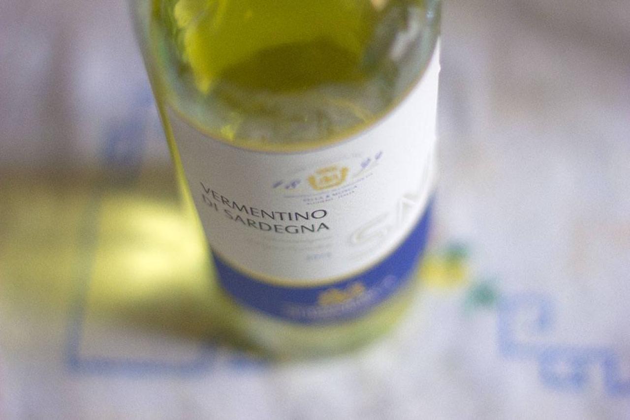 White wine with Cacio e Pepe - Vermentino.